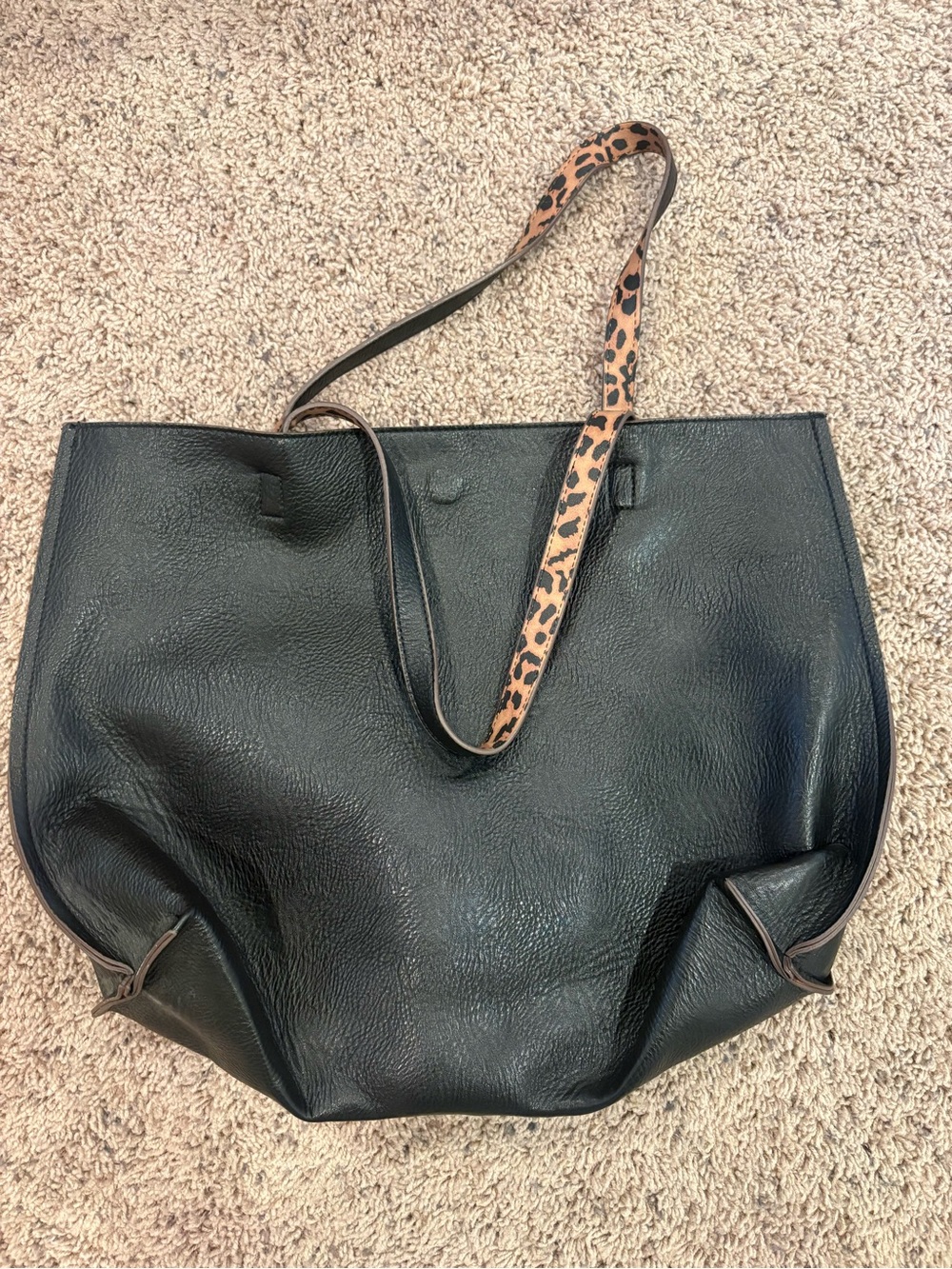 Black Leather Tote Bag with Leopard-Print Strap
